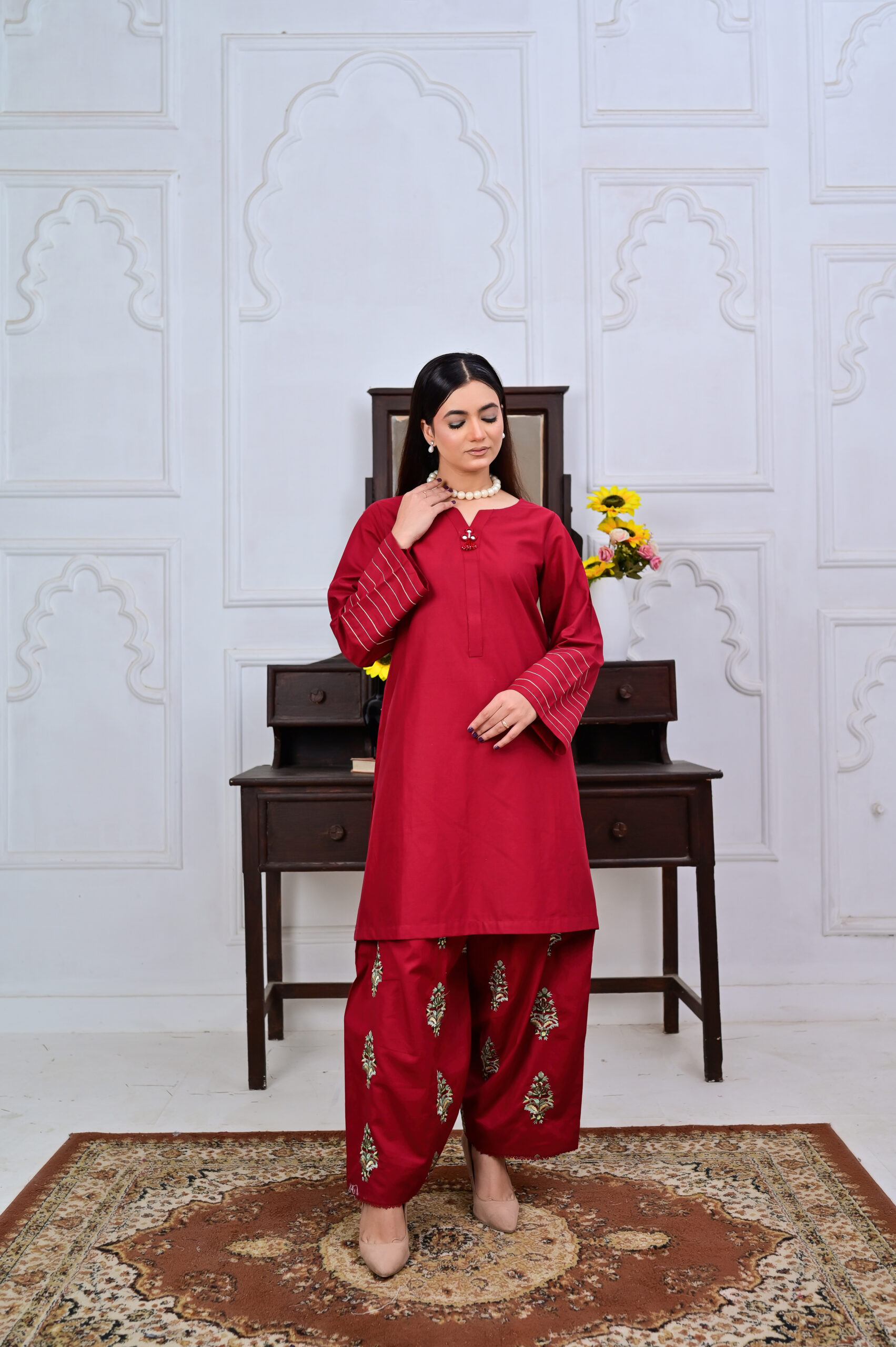 Maroon Luxe - Image 3