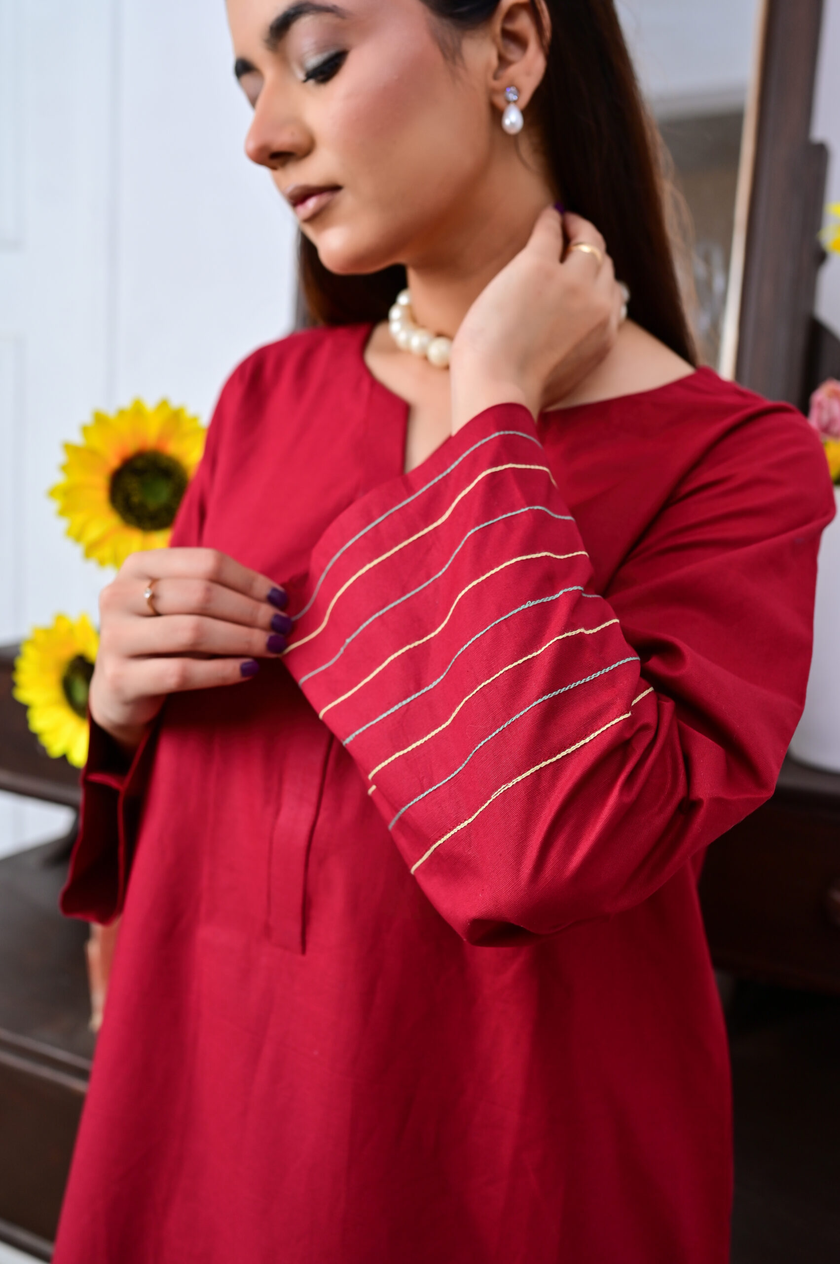 Maroon Luxe - Image 5