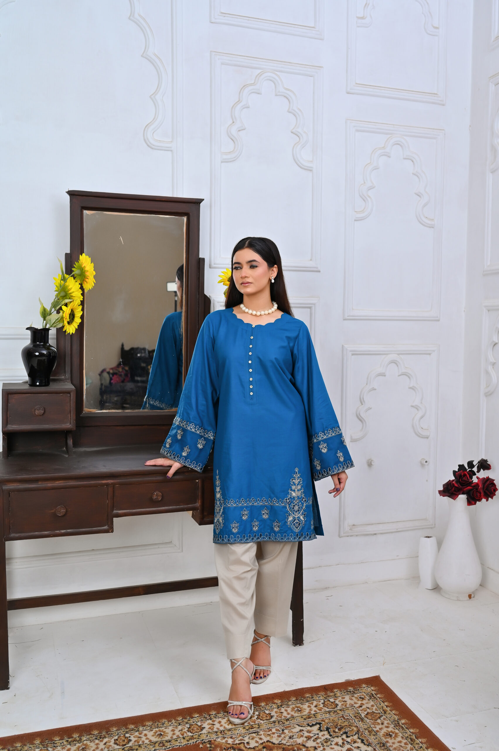 A stunning blue Plain khadar outfit - Image 2