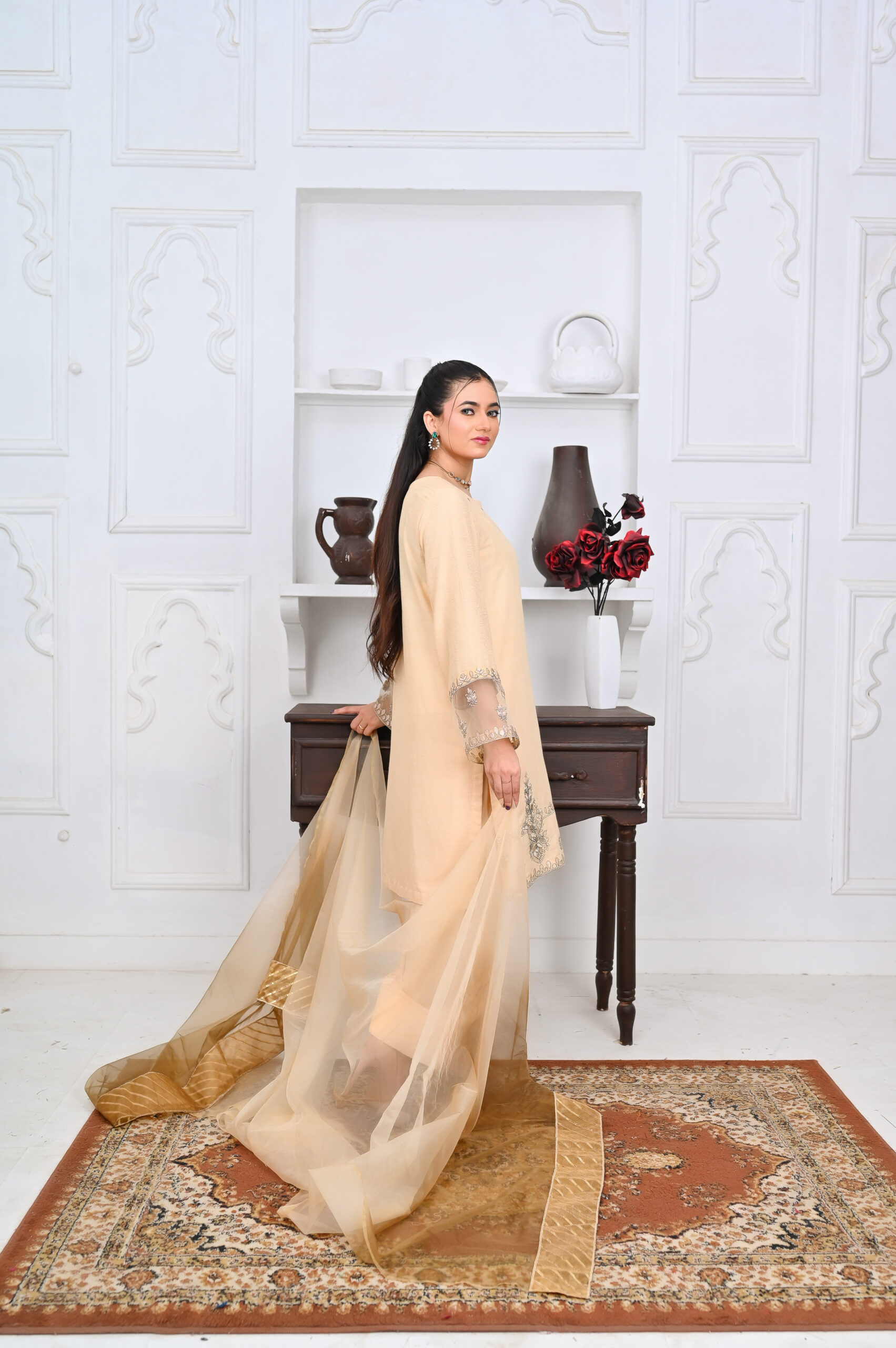 Stunning Beige Jacquard Linen Outfit - Image 4