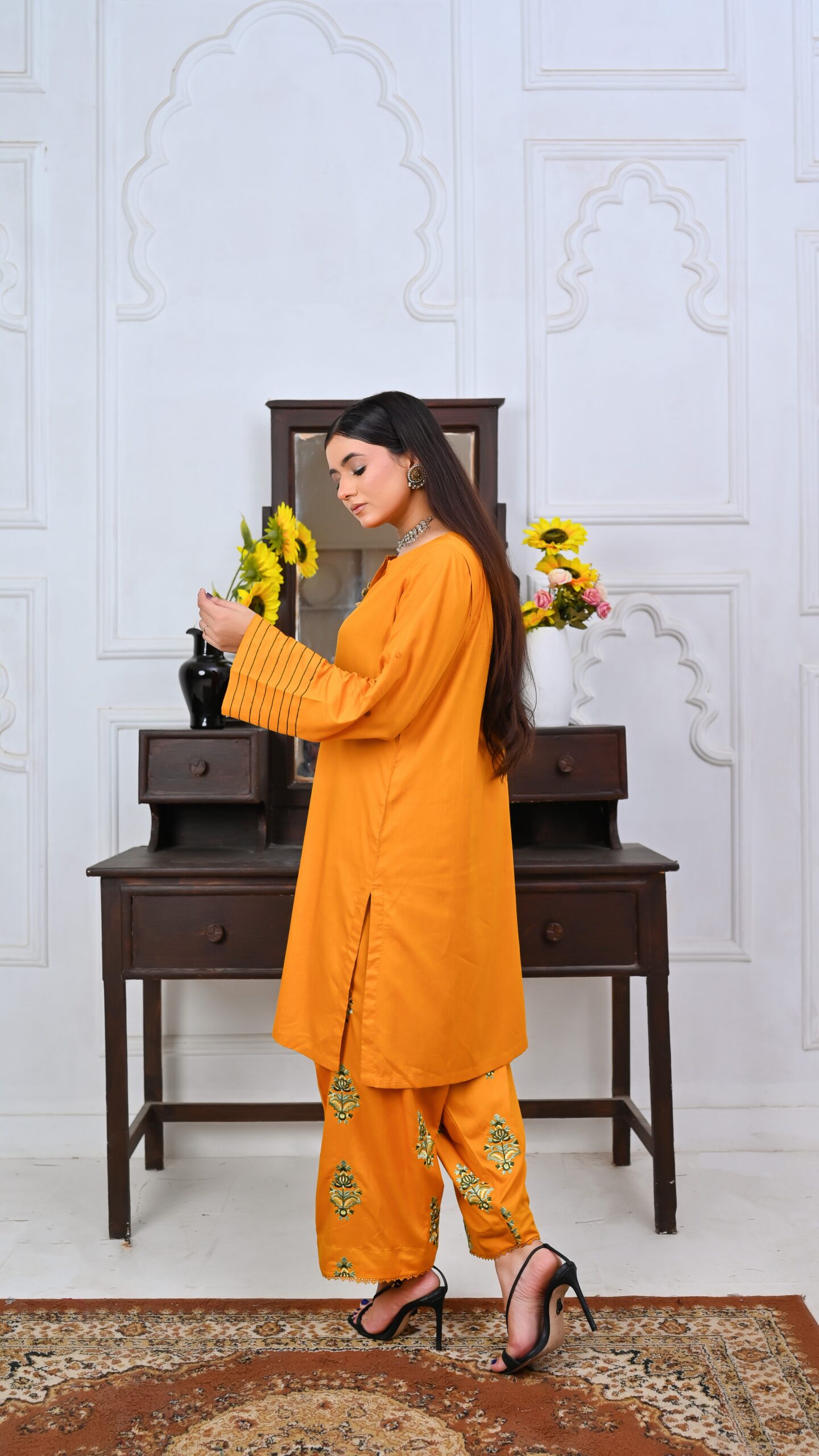 Yellow Charm - Image 4