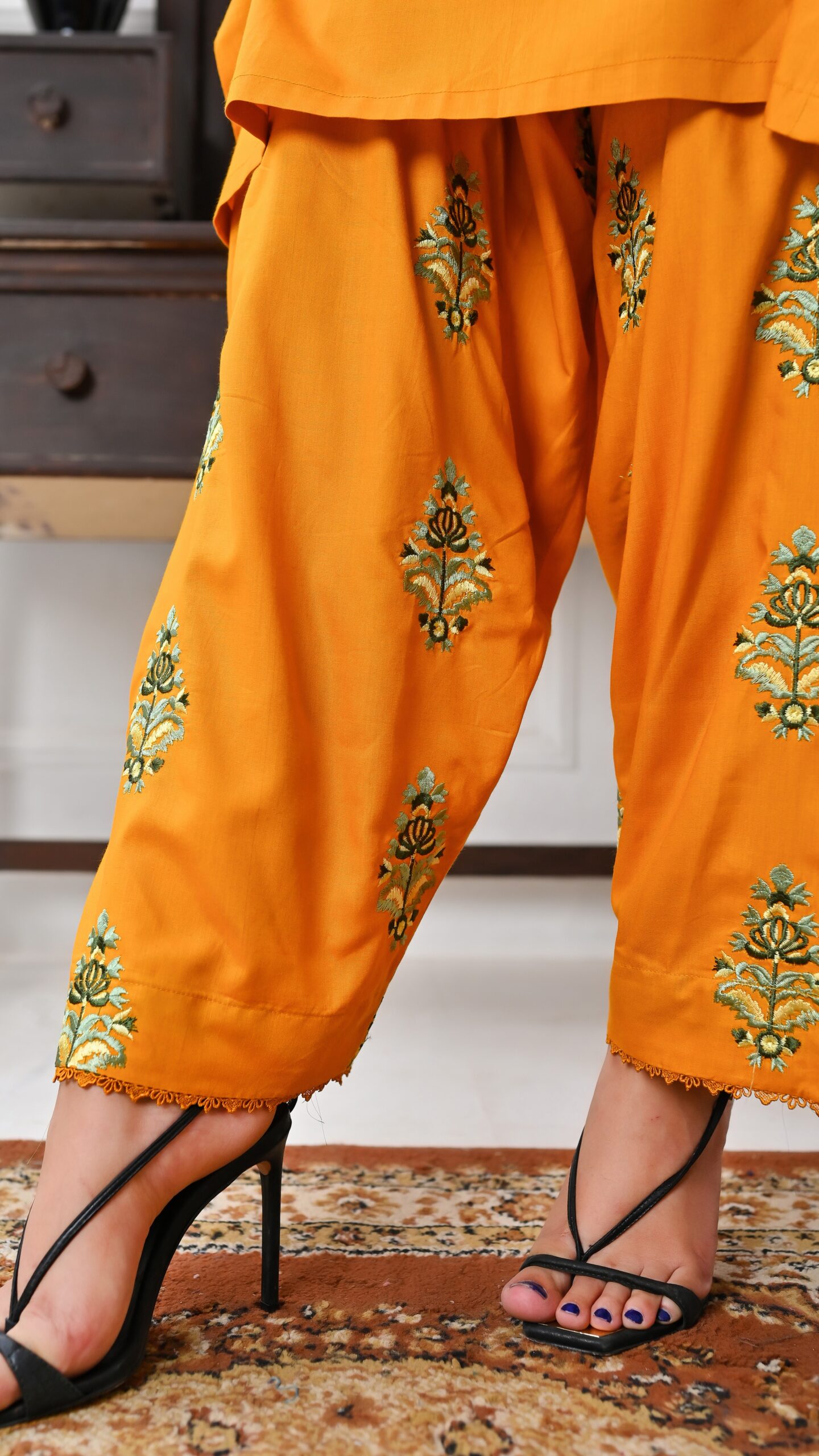 Yellow Charm - Image 6